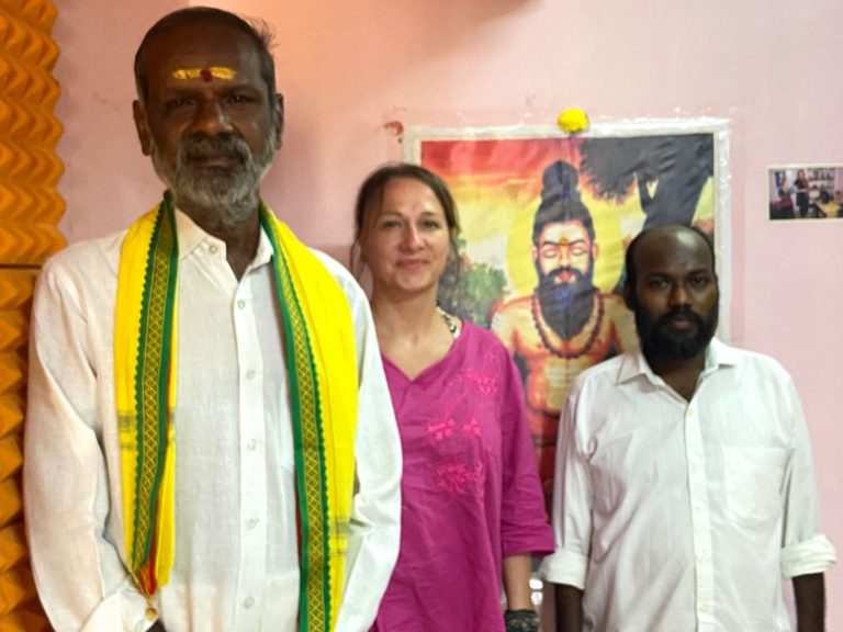 Palmblattlesung in Tamil Nadu